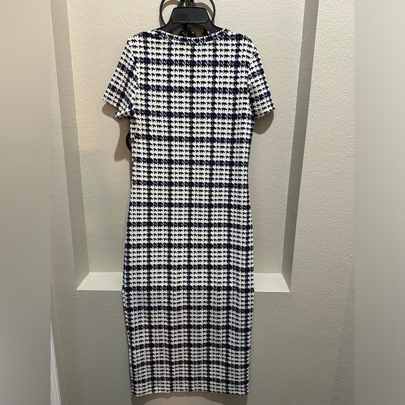Houndstooth Pencil Dress - Picture 4 of 6